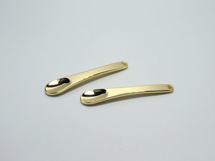 face cream applicator